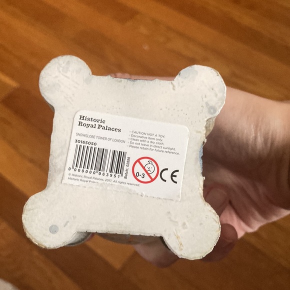 Must Go‼️ Brand New Tower Of London Snow Globe. Read Description 👇 - Picture 5 of 5